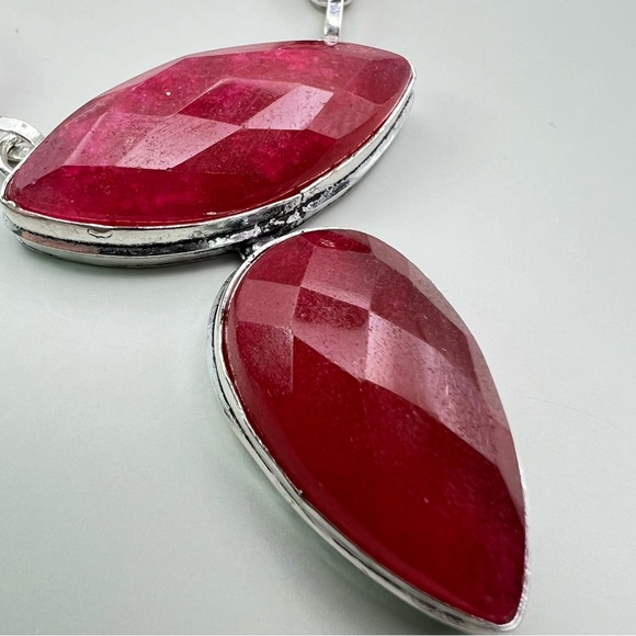 New Enhanced Red Ruby Faceted Multi Cluster Stone Silver Overlay Necklace 21” - Picture 3 of 12
